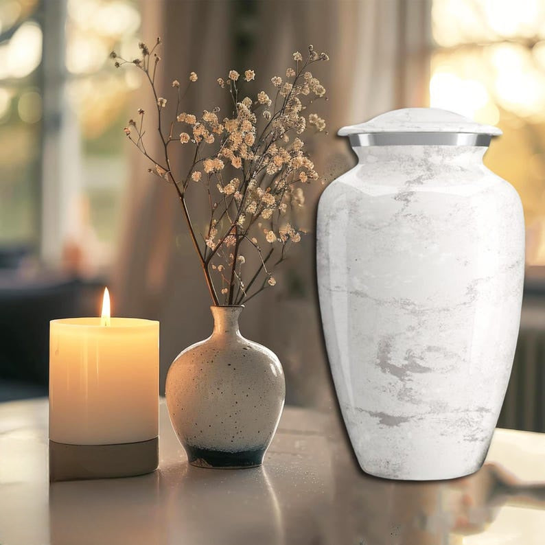 Urn 'White stone'
